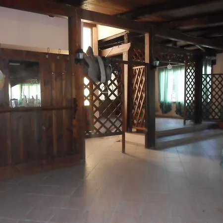 مزرعة للإقامة Antica Fattoria Malvitano روسانو
